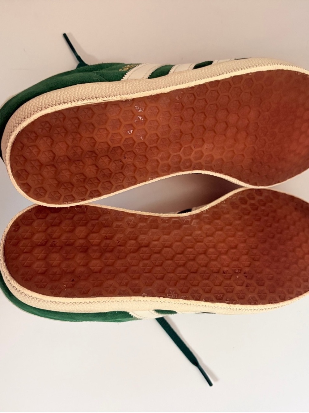 Adidas Gazelle Og Sneakers Suede Classic Shoes Lifestyle Green White Size 8.5 - Picture 13 of 14
